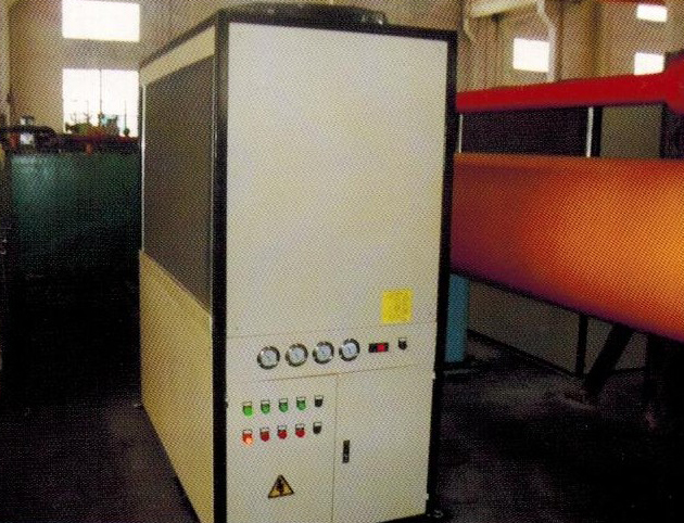 油冷機(jī)液壓機(jī)械應(yīng)用 油冷機(jī)液壓機(jī)械應(yīng)用